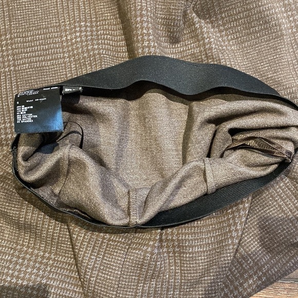 Uniqlo A Line Plaid Skirt with Elastic Waist Size S - Picture 3 of 8